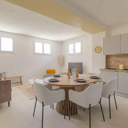 Spacieux Et Design De Standing Vénissieux